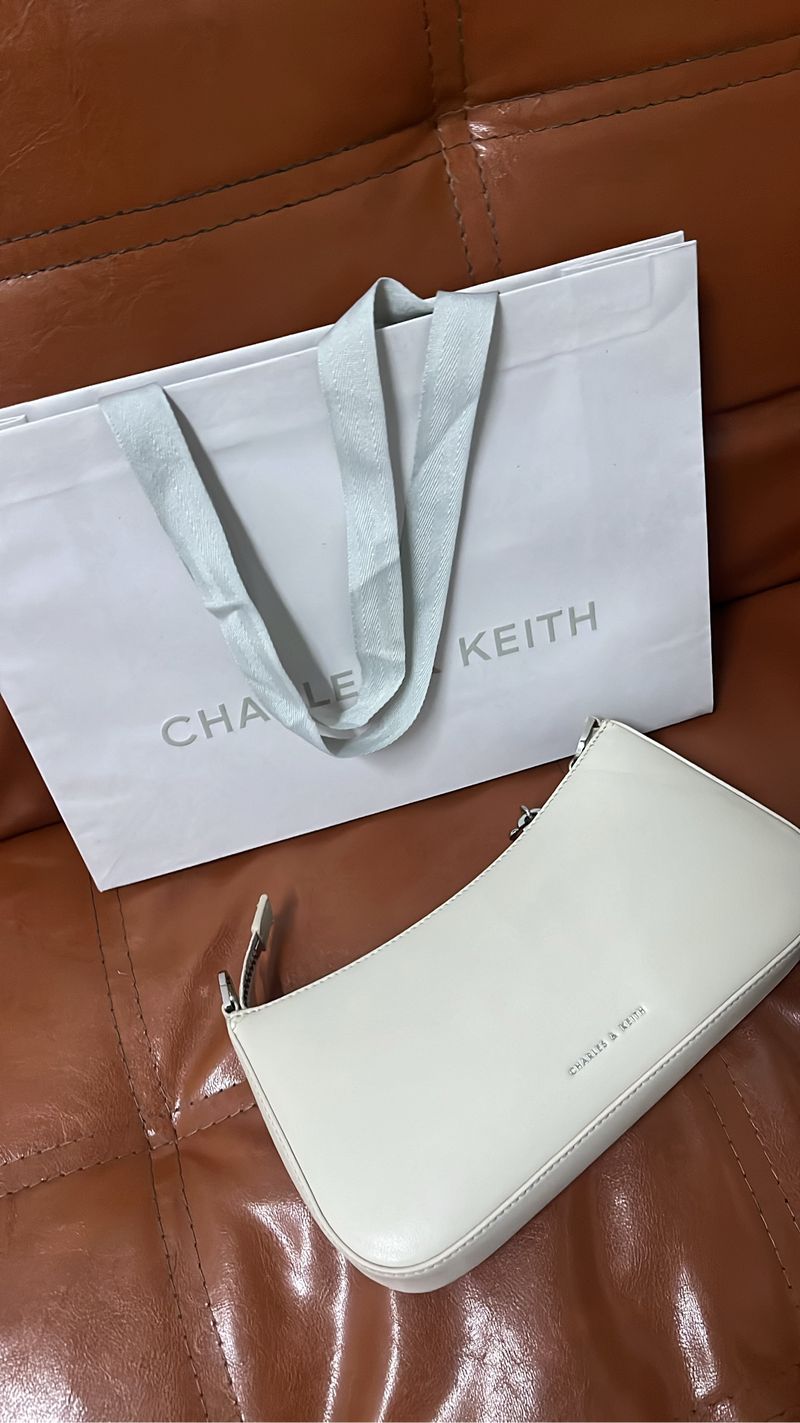 Tas charles and keith original, foto 3