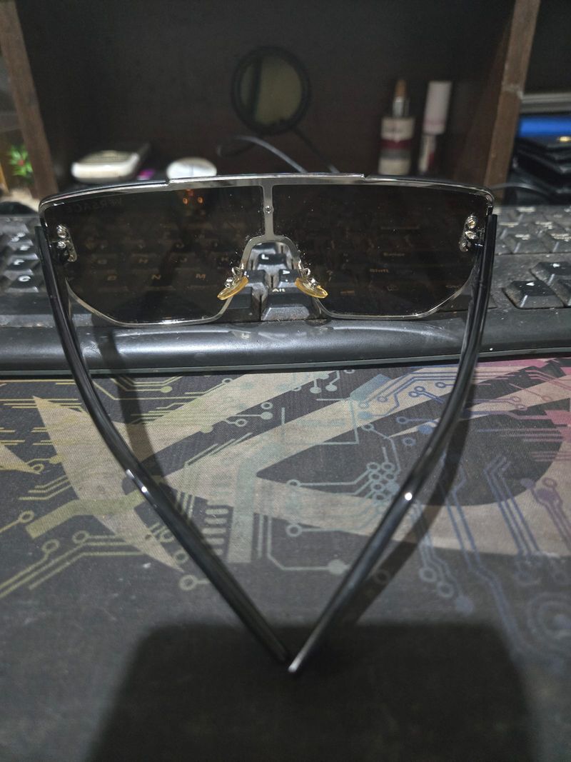 Kacamata Versace Istimewa, foto 3