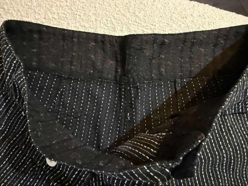 Celana pendek insight hitam garis-garis, foto 6