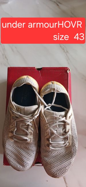 Under Armour Sportswear Sneakers Pria white