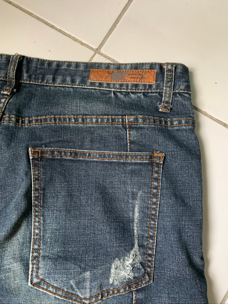 Levi’s hitam reguler, foto 3