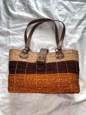 Tas anyam