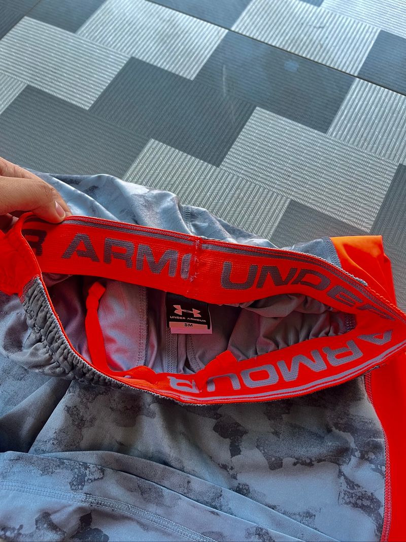 Celana Pendek Under Armor, foto 4
