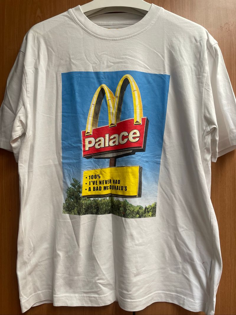 McD x Palace Collab Tshirt, foto 2