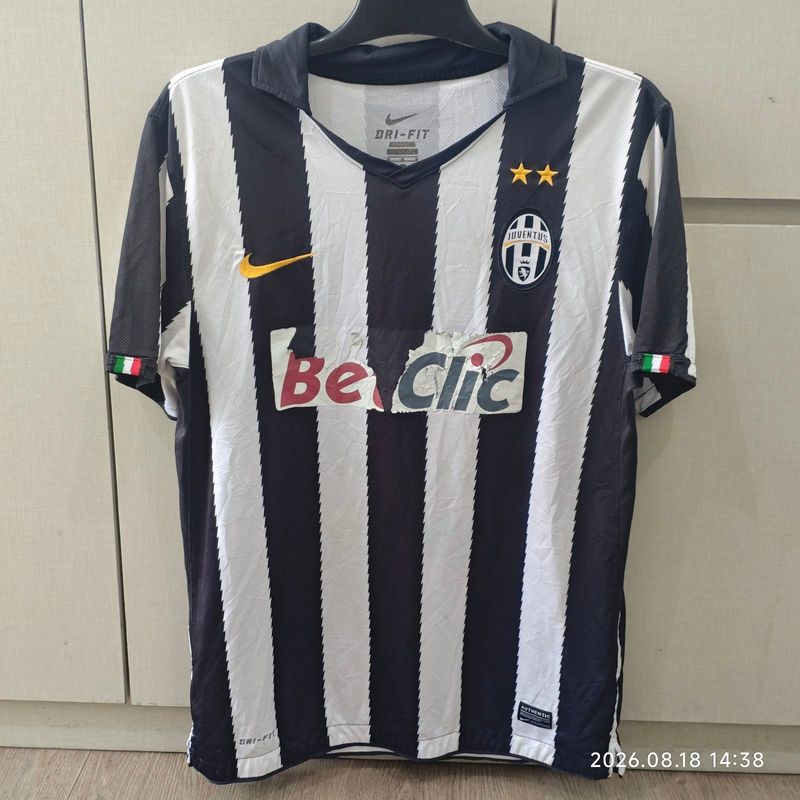 Jerseys Juventus 2010/11, foto 2