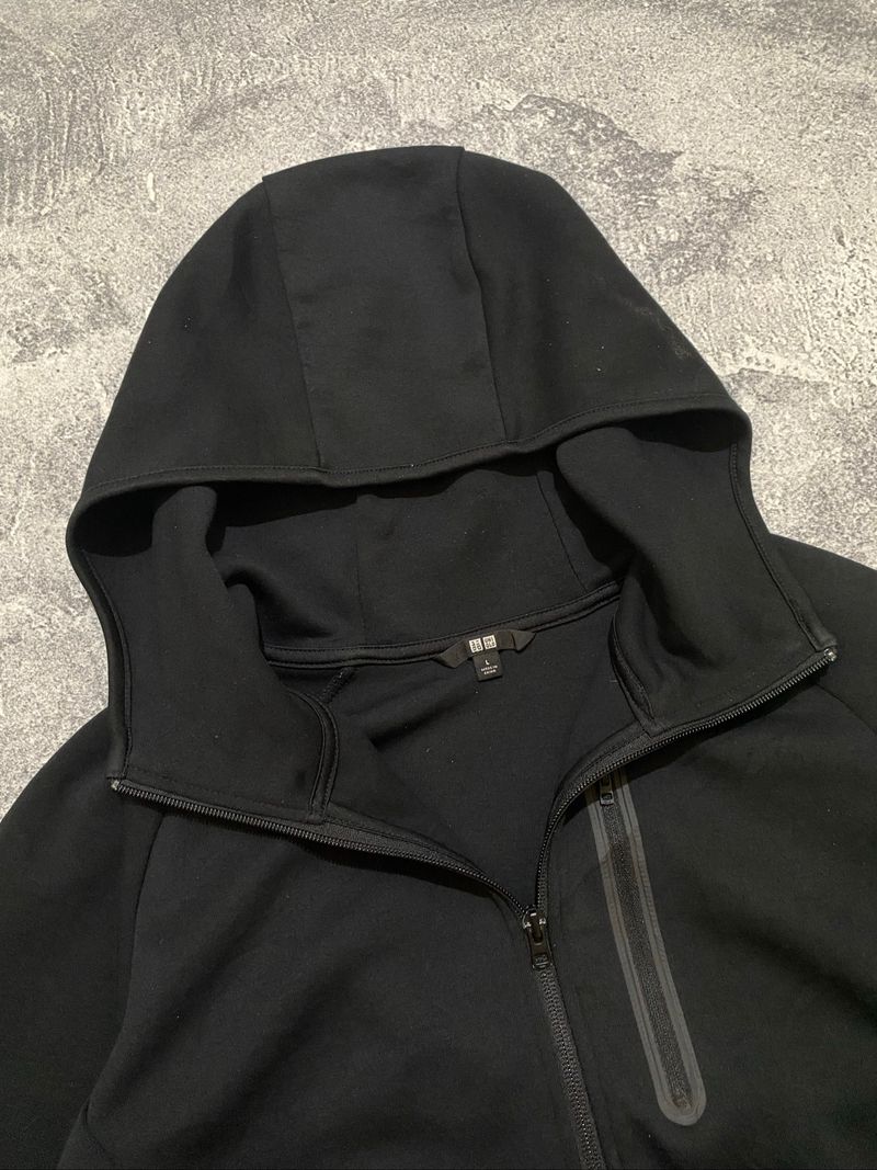 UNIQLO TECH BLACK HOODIE, foto 4