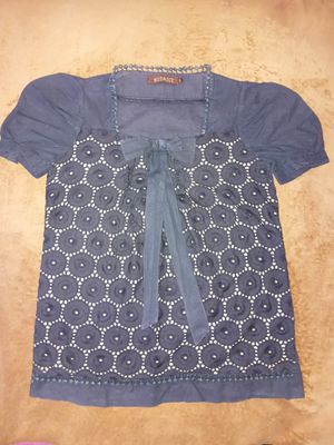 blouse square neck dengan lengan puff