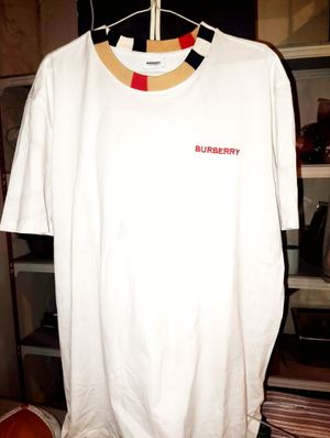 KAOS BURBERRY SIZE L