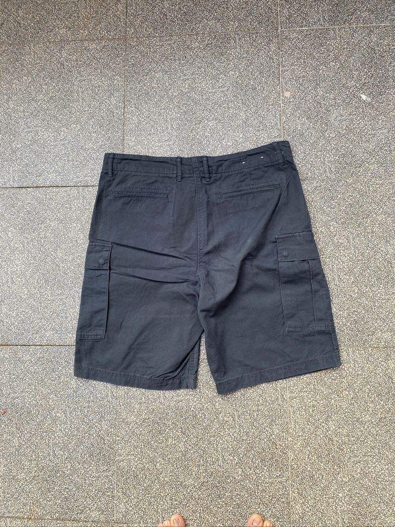 UNIQLO CARGO SHORT PANTS DARK GREY, foto 2