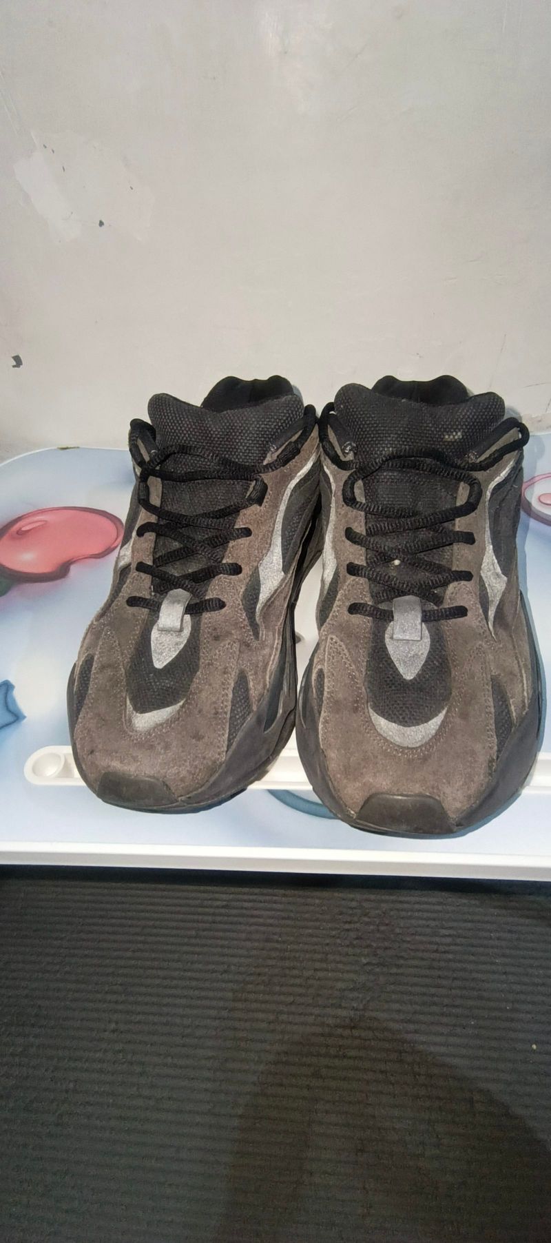 ADIDAS YEEZY BOOST 700 V2 "VANTA", foto 4