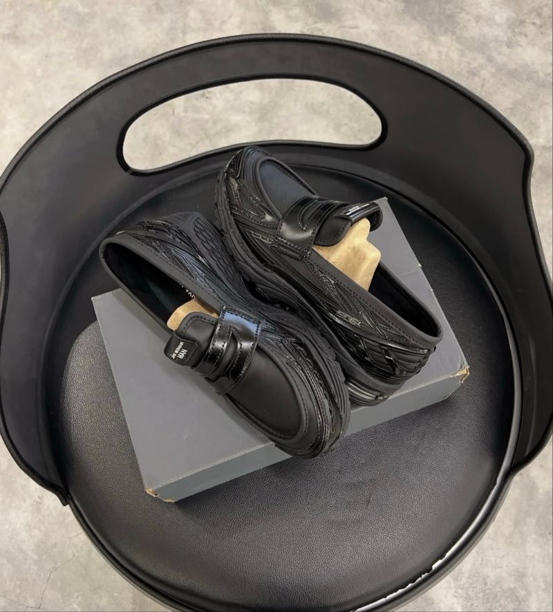 [Termurah] Sneakers - New Balance 1906L Loafers Black, foto 2