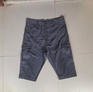 Vtg Japanese Brand Evo Revo Cargo Short
Size tag 31
Lp : 88