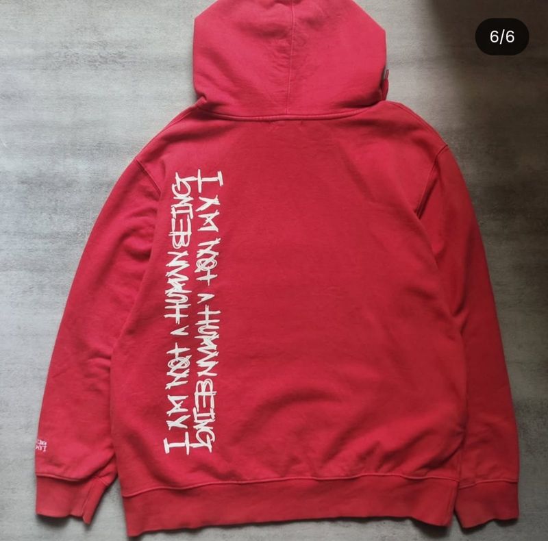 Hoodie I'm Not a Human Being, foto 4