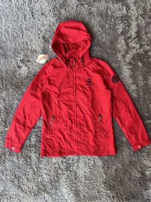 Jaket Outdoor Gorpcore Beanpole Merah