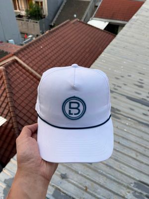 Topi Imperial Logo B golfer hat white hard crown