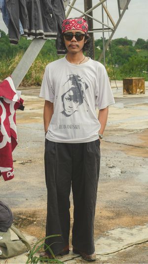 Made in USA Vintage Streetwear T-shirt Pria white