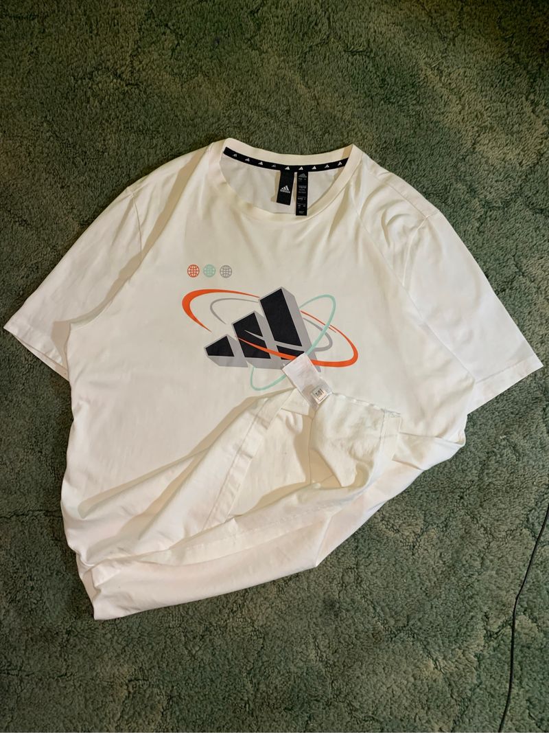 Kaos adidas, foto 3