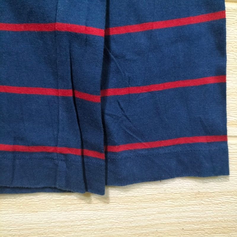 A64. Kaos Katun UNIQLO, foto 3
