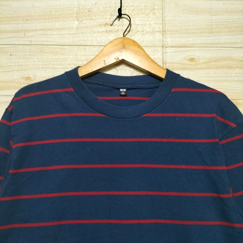 A64. Kaos Katun UNIQLO, foto 2
