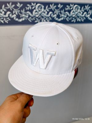 (207) Size 7 3/4 Topi fitted New Era Washington Commanders