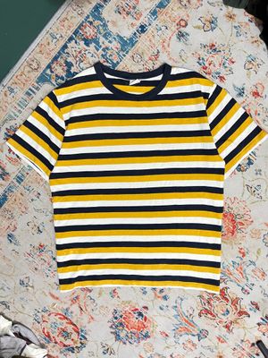 Outsanding stripe tshirt