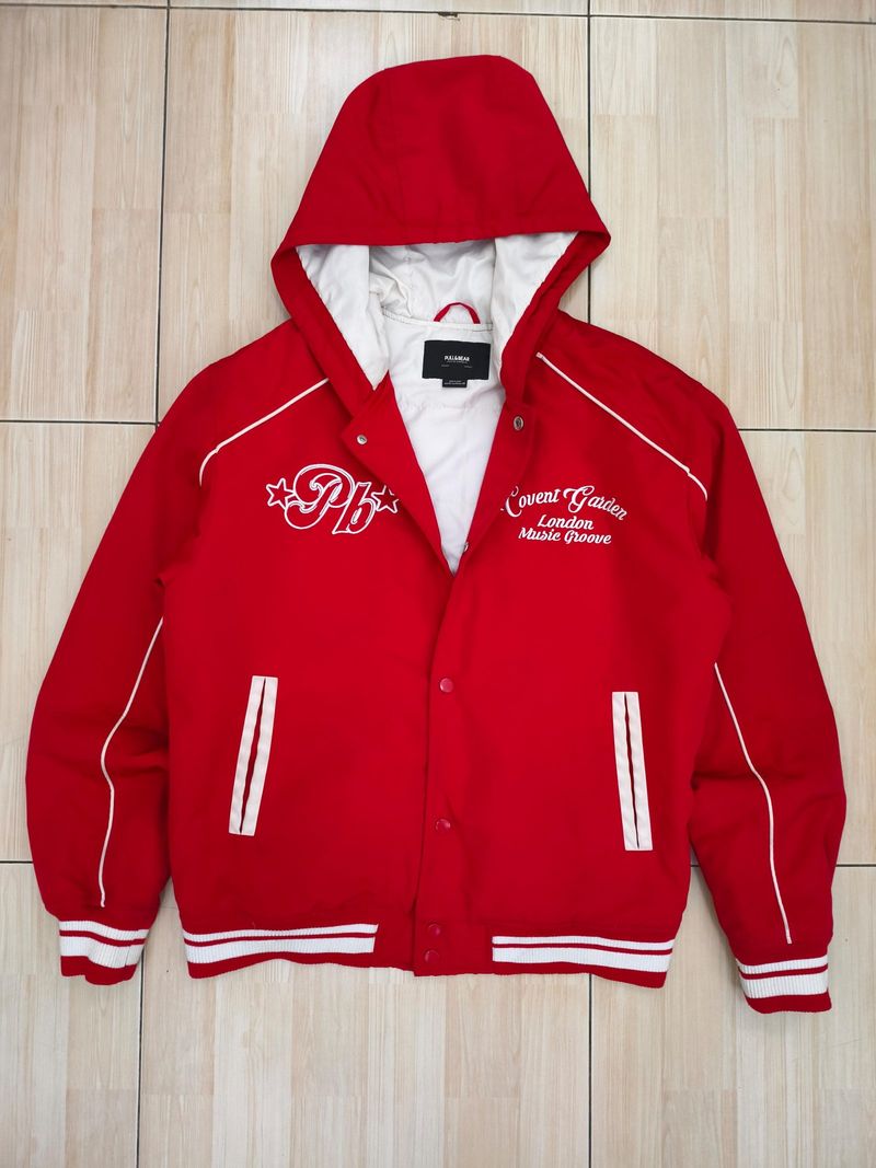 PULL & BEAR graphic hoodie bomber jacket red, size M, foto 3