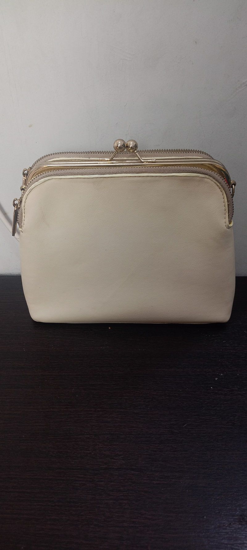 Tas Selempang Emsio, foto 2