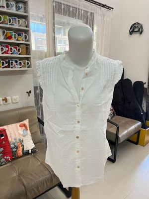 GAP shirt