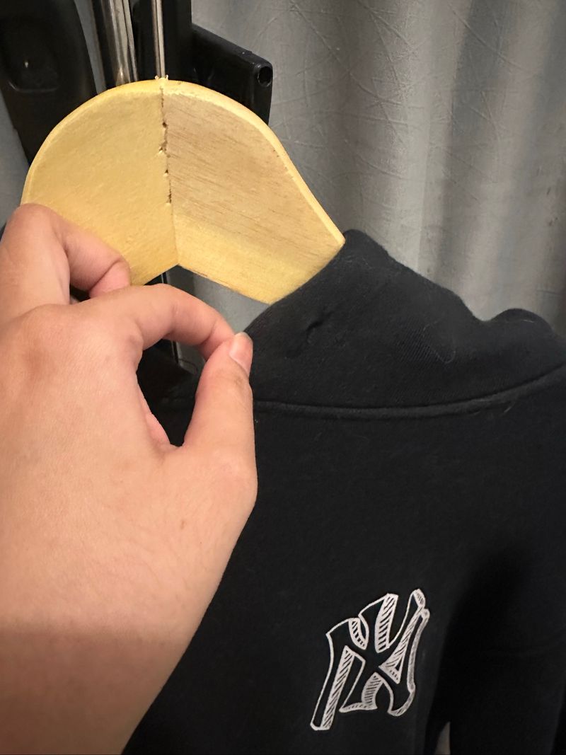Hoodie MLB Hitam Preloved, foto 7