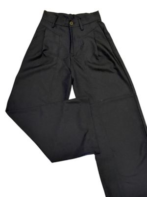 LOOSE PANTS