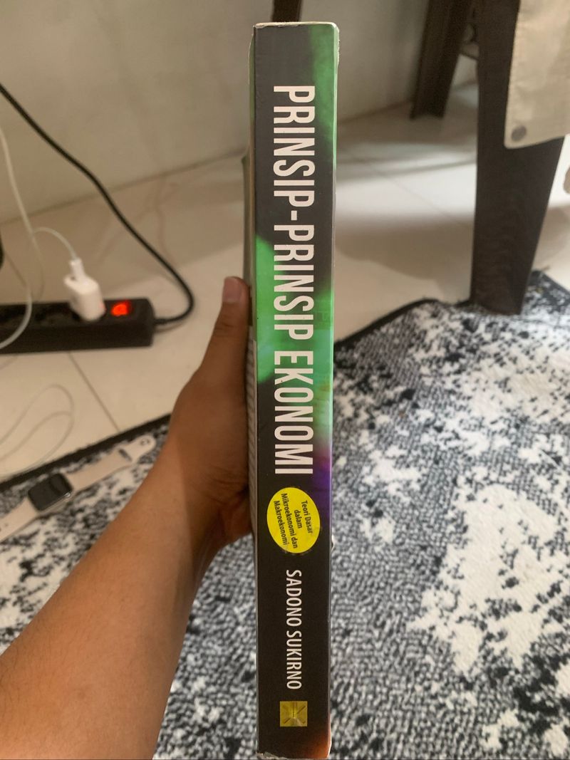 Buku Prinsip Ekonomi, foto 3