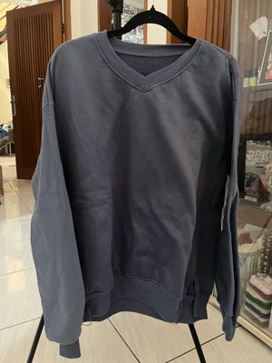 SWEATER BIRU
