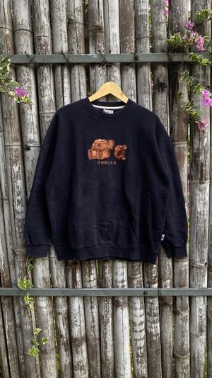 Sweater Ambler