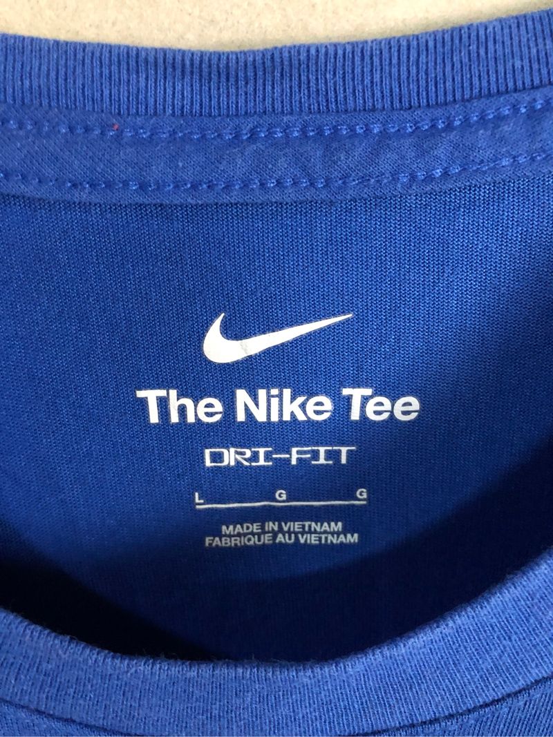 Kaos Nike Tee Small Swoosh, foto 3