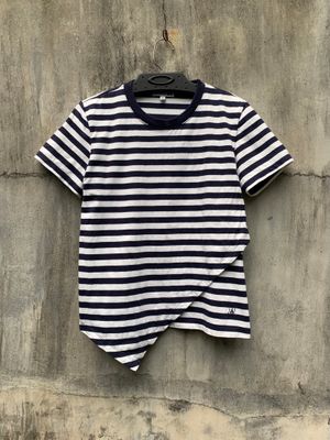 JWANDERSON Uniqlo Striped Asymmetrical Tee