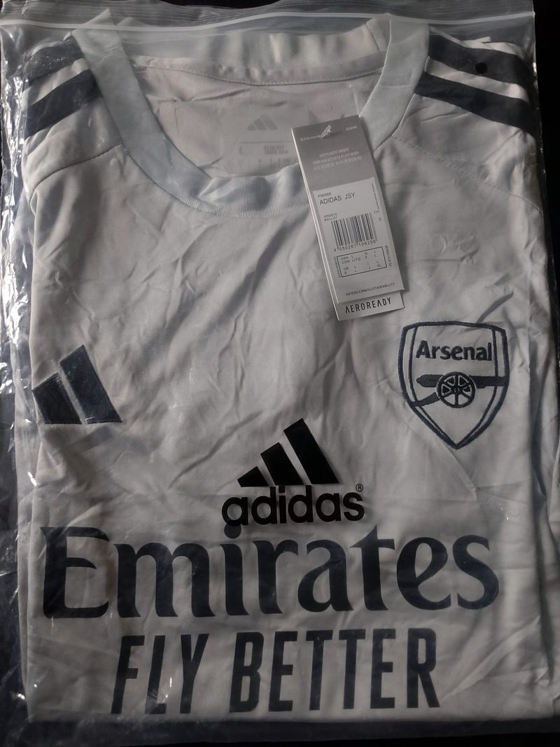 jersey kiper arsenal, foto 2