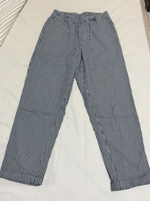 Celana garis-garis uniqlo