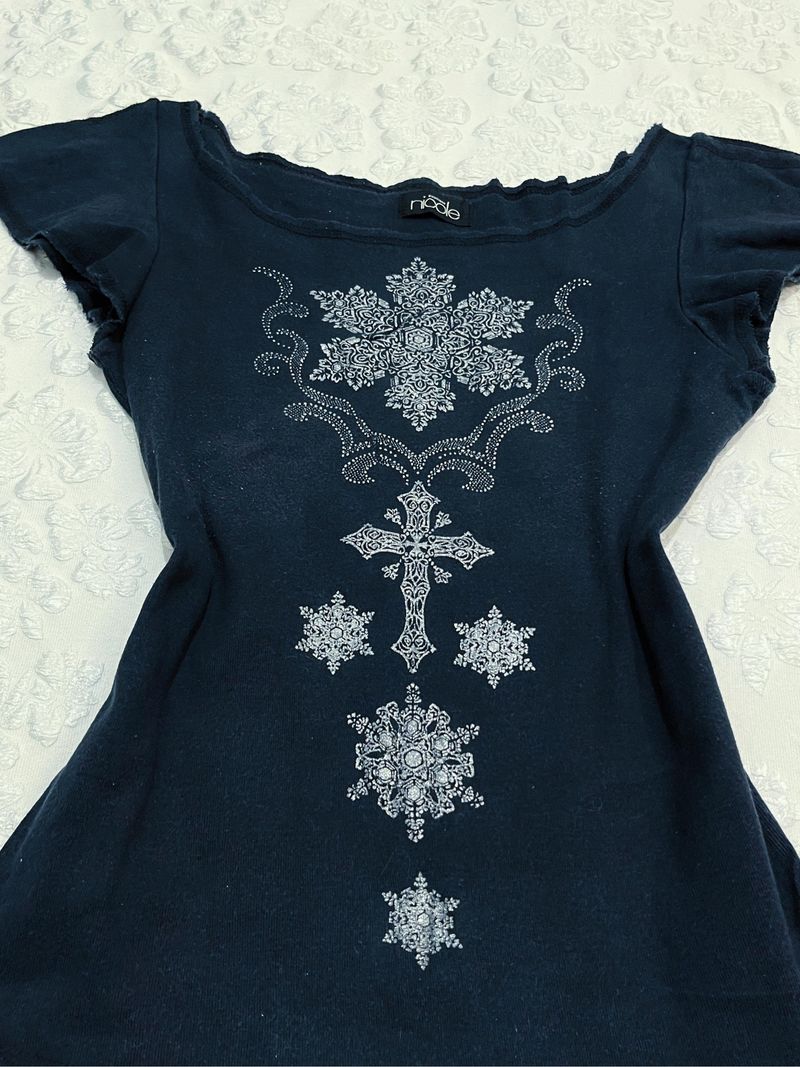 ⋆˚࿔ Blue-Black Rhinestone Cross Cap Sleeve Top, foto 2
