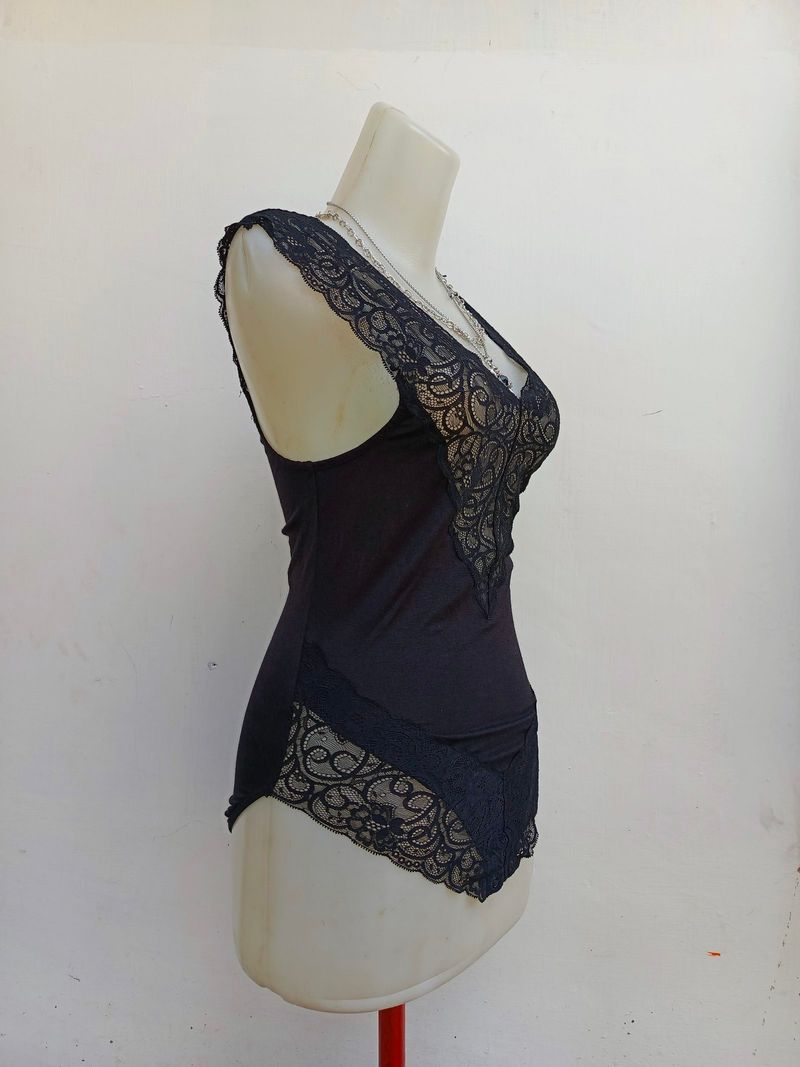 Lingerie hitam, foto 3