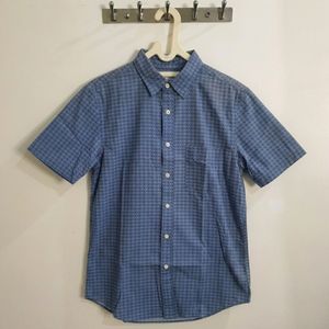 Kemeja Uniqlo Lengan Pendek Pria Biru Size L Slimfit (50x74)