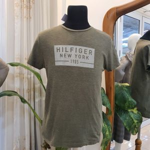 Kaos oblong Tommy Hilfiger