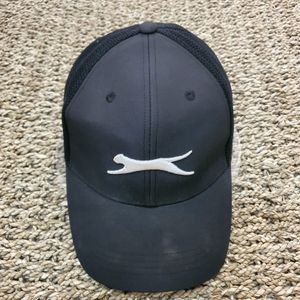 Topi pria Slazenger