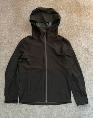 Uniqlo Sportswear Windbreaker Pria black