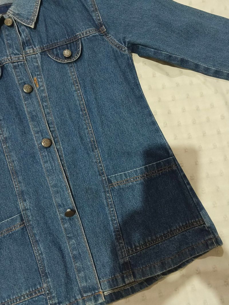 Vintage Denim Utility Jacket 💙
Classic blue denim • Button-, foto 4