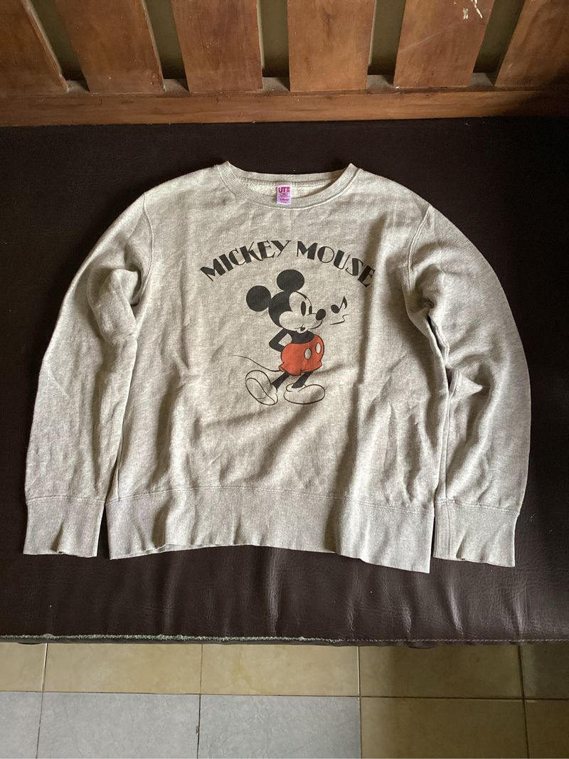 UT D1sney Sweater Crewneck Gray Basic, foto 2