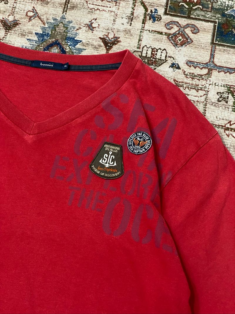 Y2k T-shirt v neck oversize graphic patch bossini, foto 5