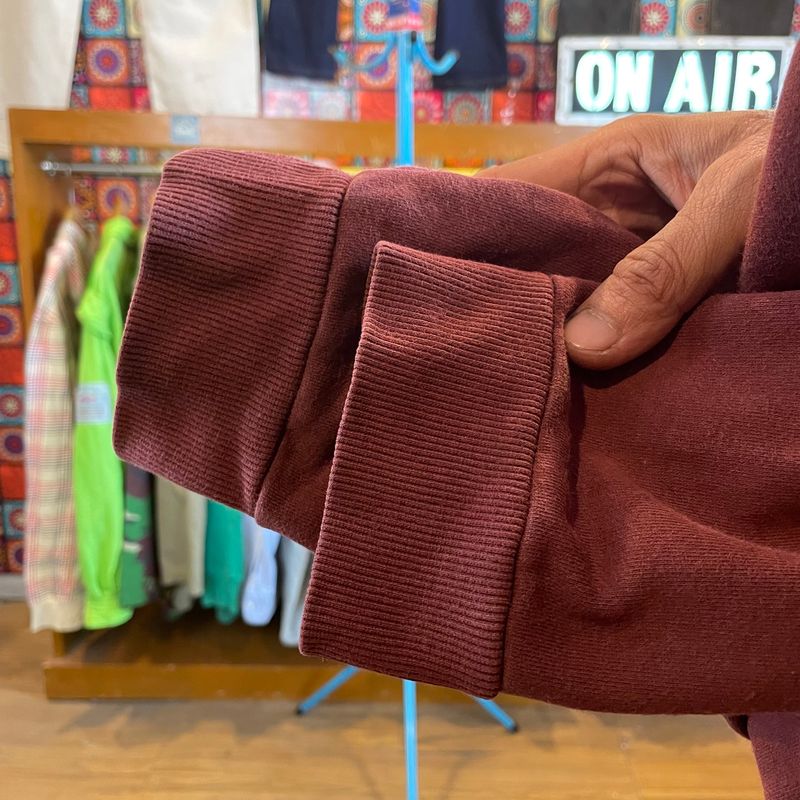 GUESS Maroon Crewneck Sweater with Big Triangle Logo, foto 6