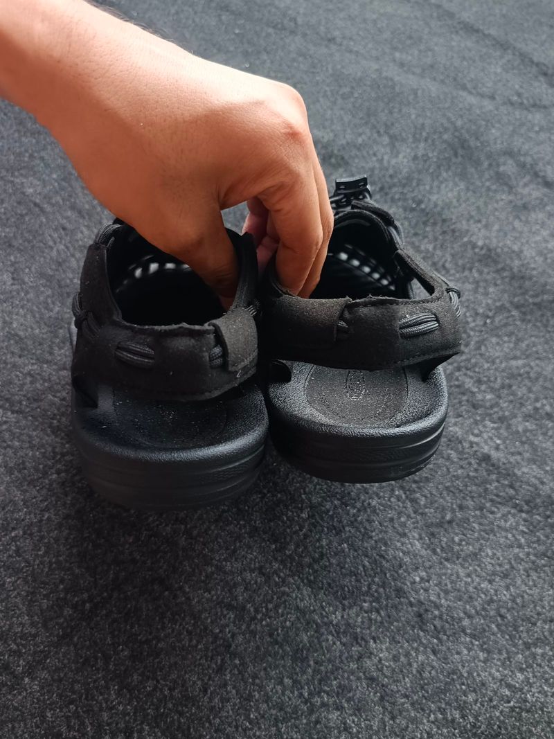 Sandals Keen Uneek Black/Black, foto 4