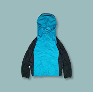 Jaket Olahraga Uniqlo Parasut Lightweight Two Colour Second