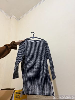 Baju atasan uniqlo